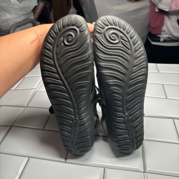 Naot Rongo Mary Jane Koru Brass Lthr/Pewter Lthr metallic‎ women’s size 8 or 39 - Picture 7 of 14